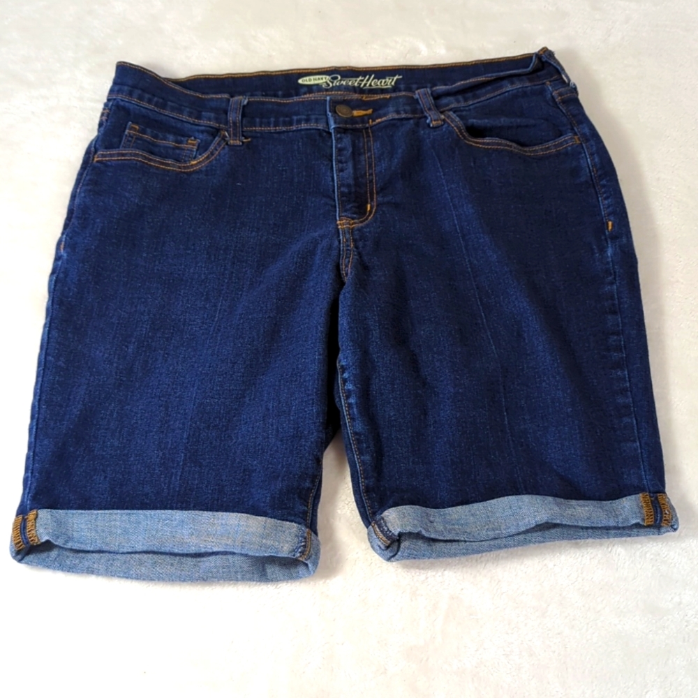 Old Navy Sweetheart 9"Jean shorts 12 EUC  bermuda